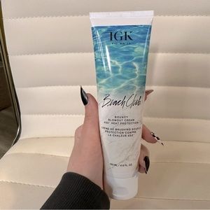 beach club bouncy blow out cream by igk